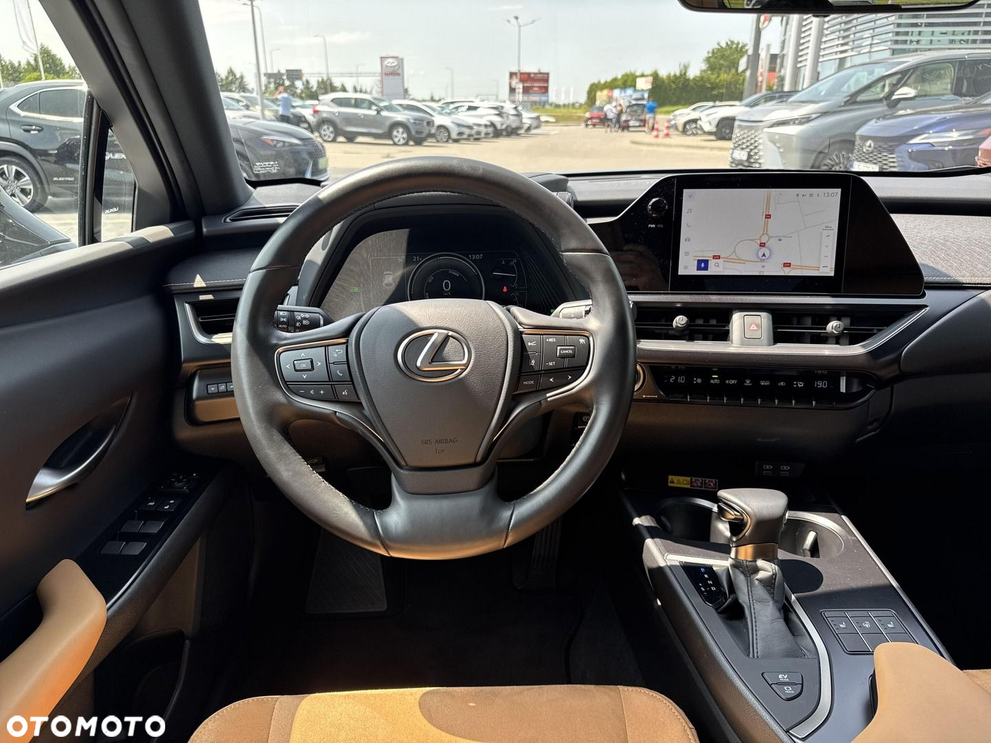 Lexus UX - 15