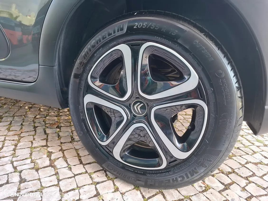 Citroën C3 1.2 PureTech Shine - 50