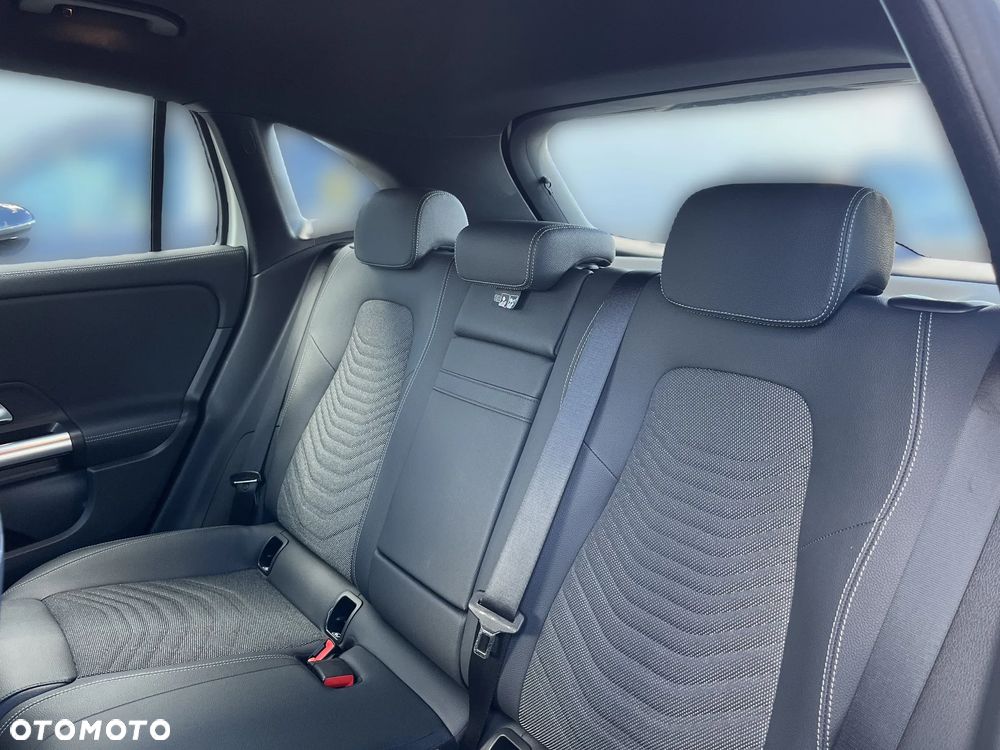 Mercedes-Benz EQA 300 4Matic - 20