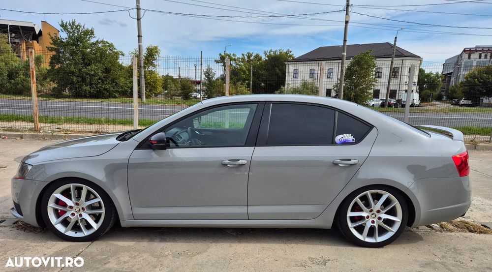 Skoda Octavia 2.0 TSI RS - 10