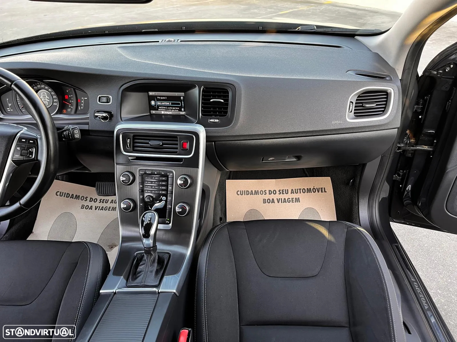 Volvo V60 1.6 D2 Momentum Eco Powershift - 26