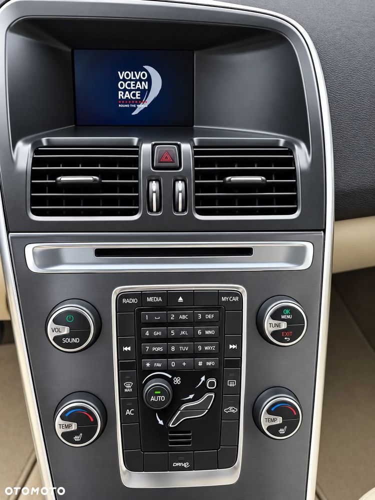 Volvo XC 60 D4 RDesign - 23
