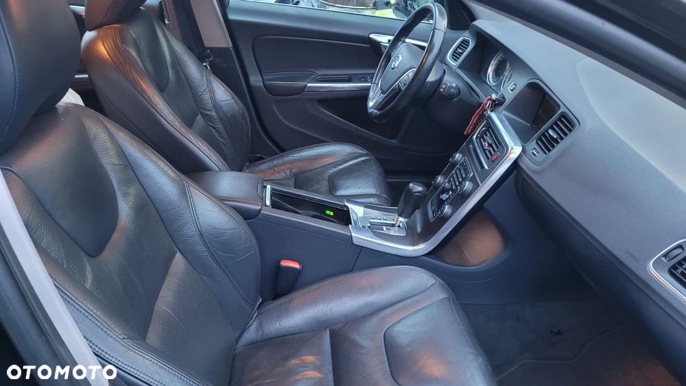 Volvo V60 D3 Geartronic Summum - 13