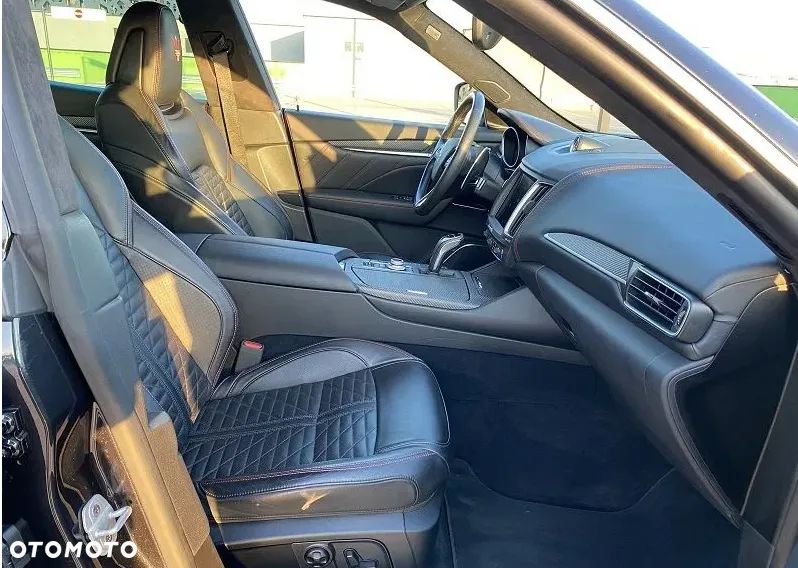 Maserati Levante GTS Q4 - 8