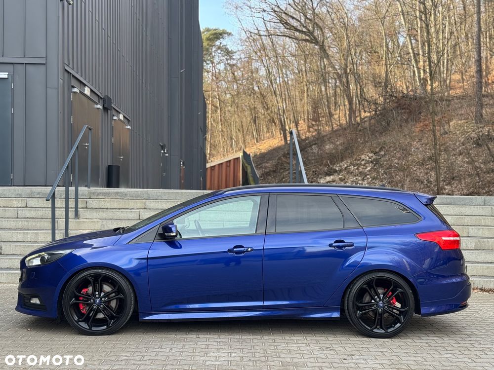 Ford Focus 2.0 TDCi ST - 9