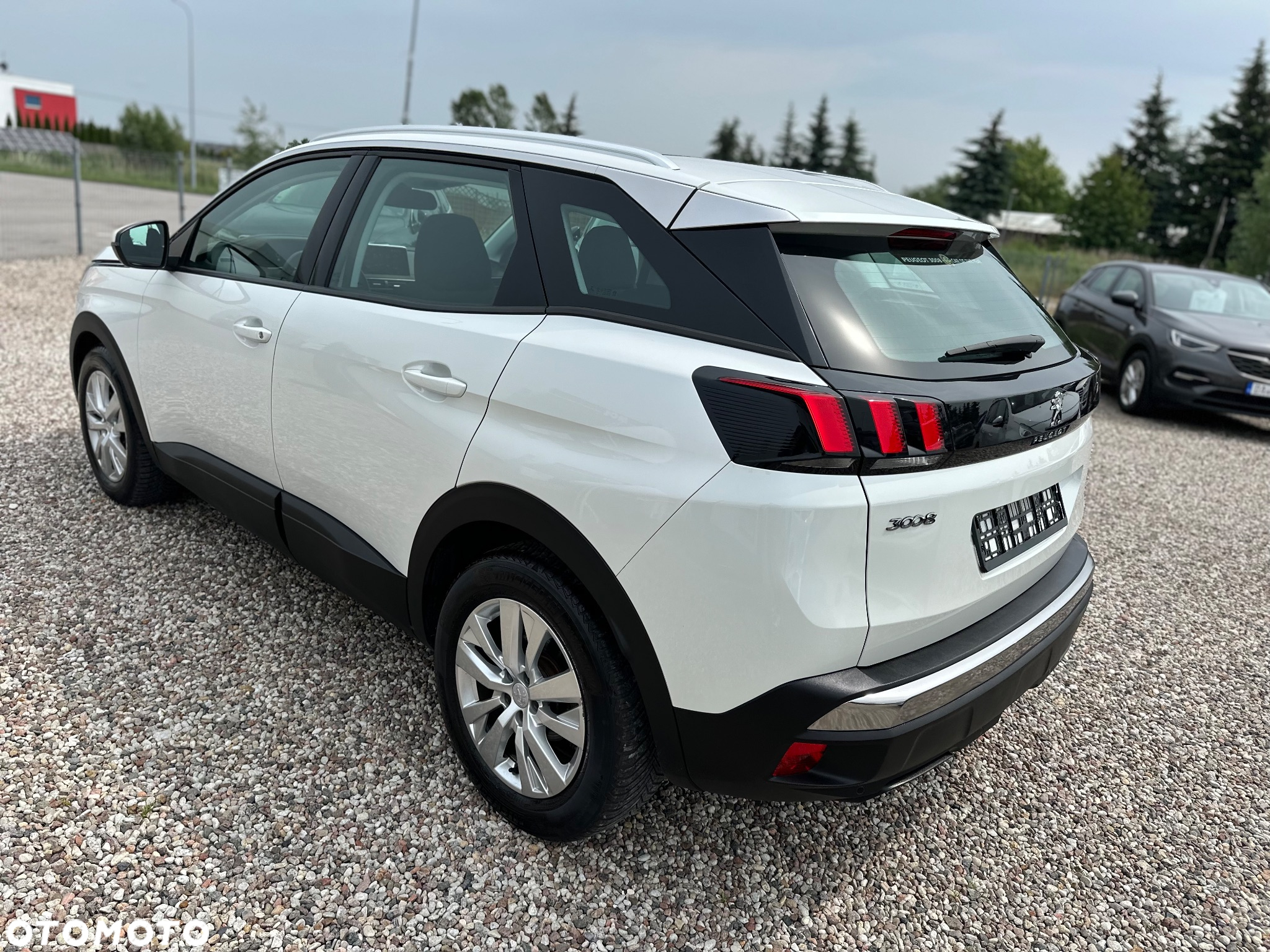 Peugeot 3008 1.6 BlueHDi Allure S&S EAT6 - 3