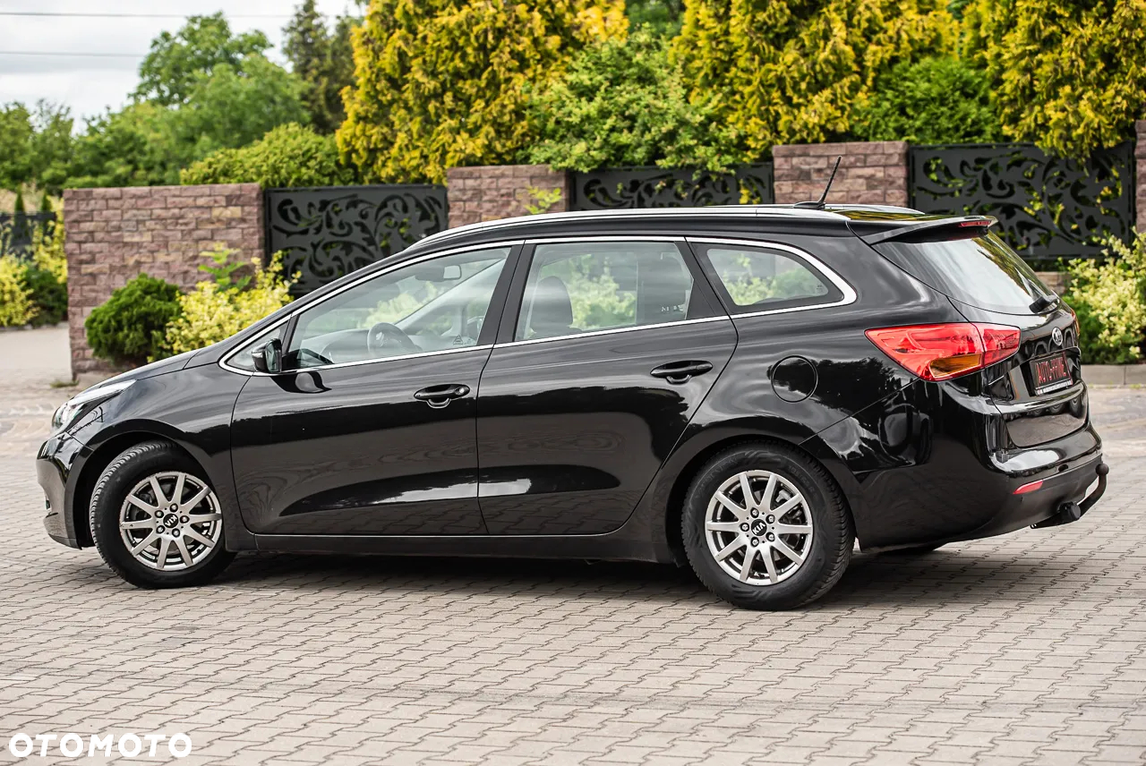 Kia Ceed - 10