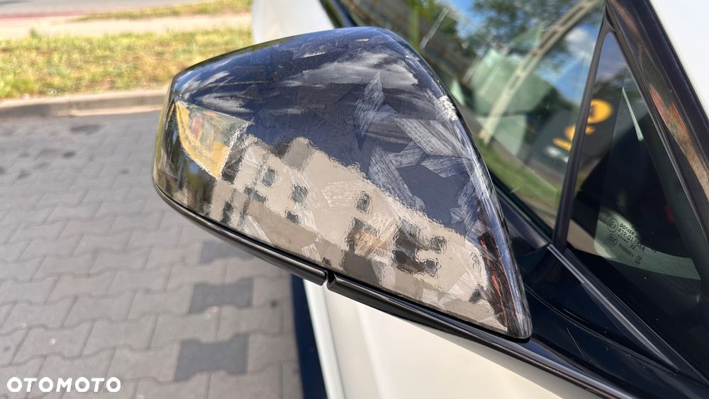 Tesla Model S - 9