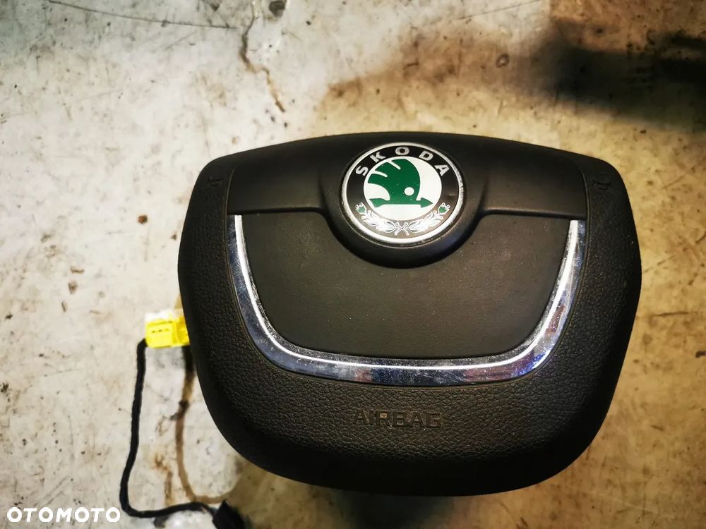 DESKA ROZDZIELCZA konsola kokpit pulpit poduszki airbag pasy KOMPLET ORYGINALNY SKODA YETI - 7