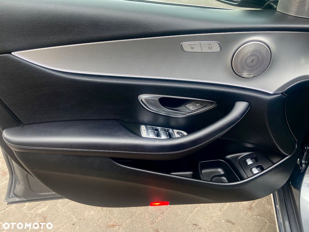 Mercedes-Benz Klasa E 220 d 9G-TRONIC AMG Line - 30