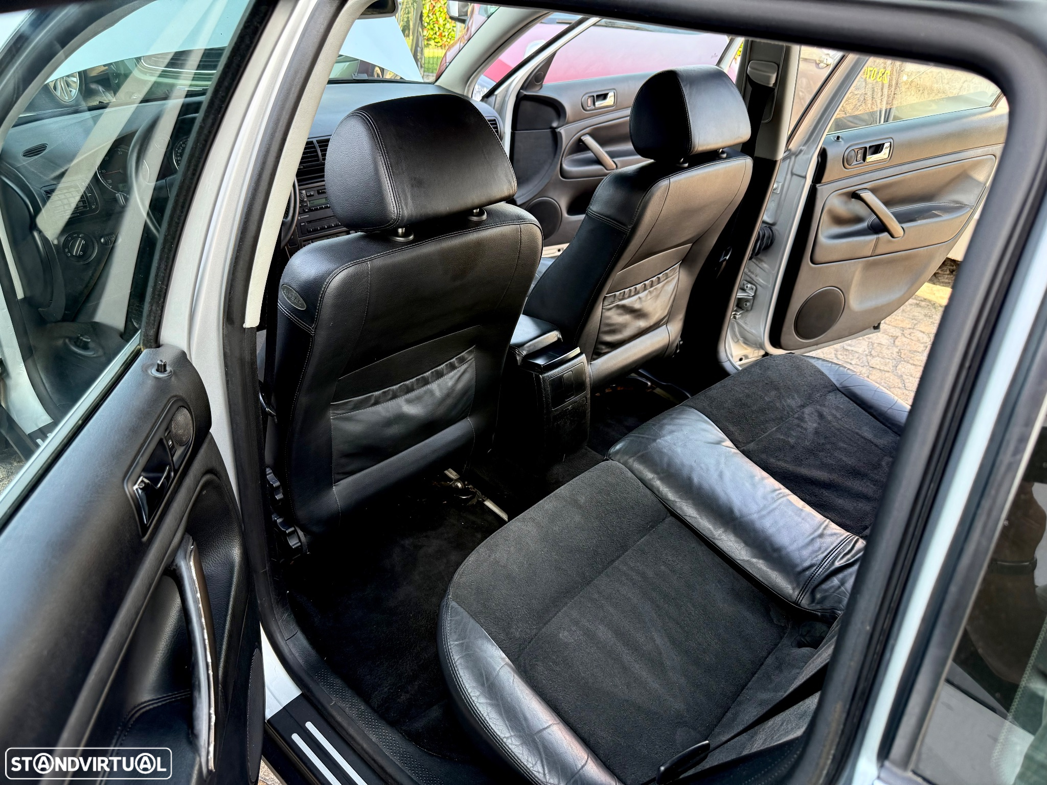 VW Passat Variant 1.9 TDi Highline - 40