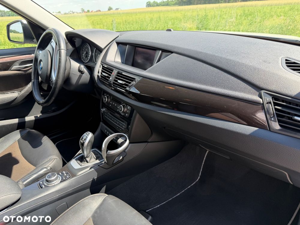 BMW X1 sDrive18d xLine - 21