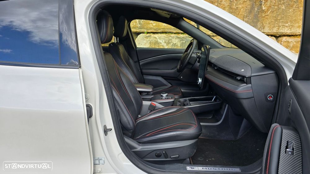 Ford Mustang Mach-E 98.7 kWh Premium AWD - 49