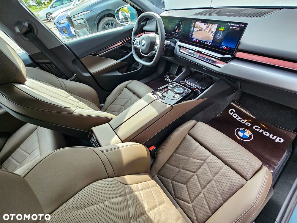 BMW Seria 5 520i - 13