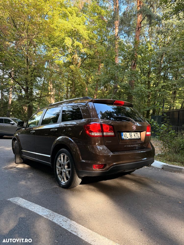 Fiat Freemont 2.0 Mjet AT AWD Lounge - 3