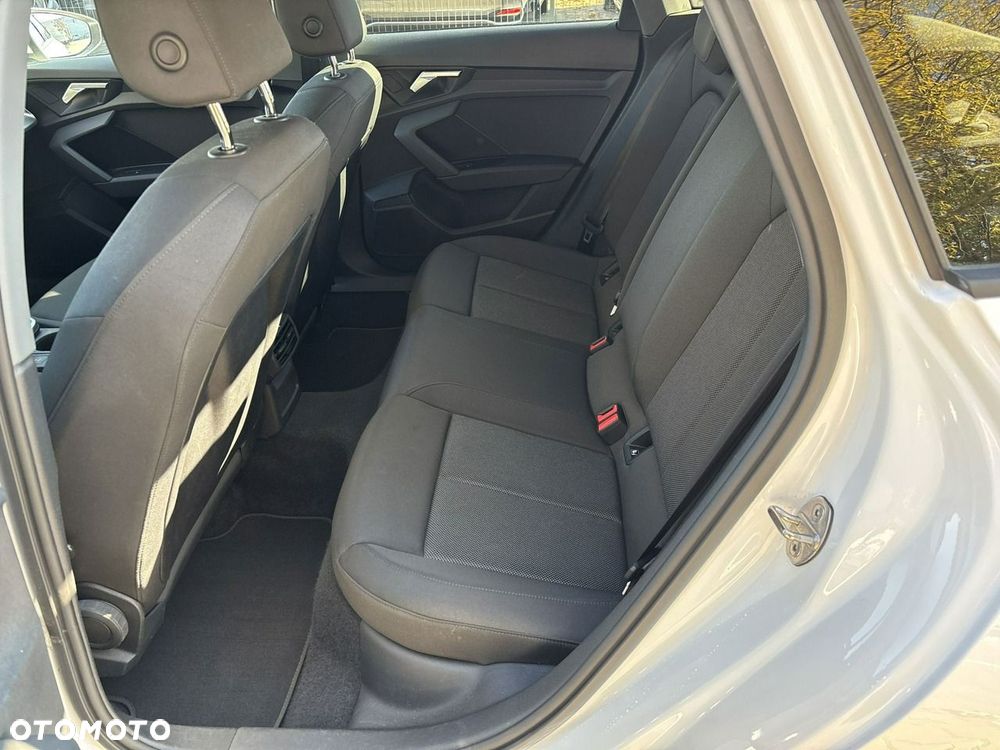 Audi A3 Sportback 35 TFSI mHEV S tronic - 19