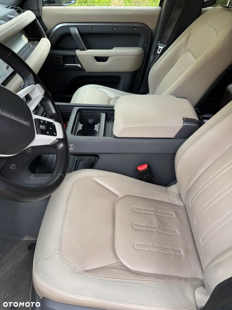 Land Rover Defender 2.0 D240 S - 9