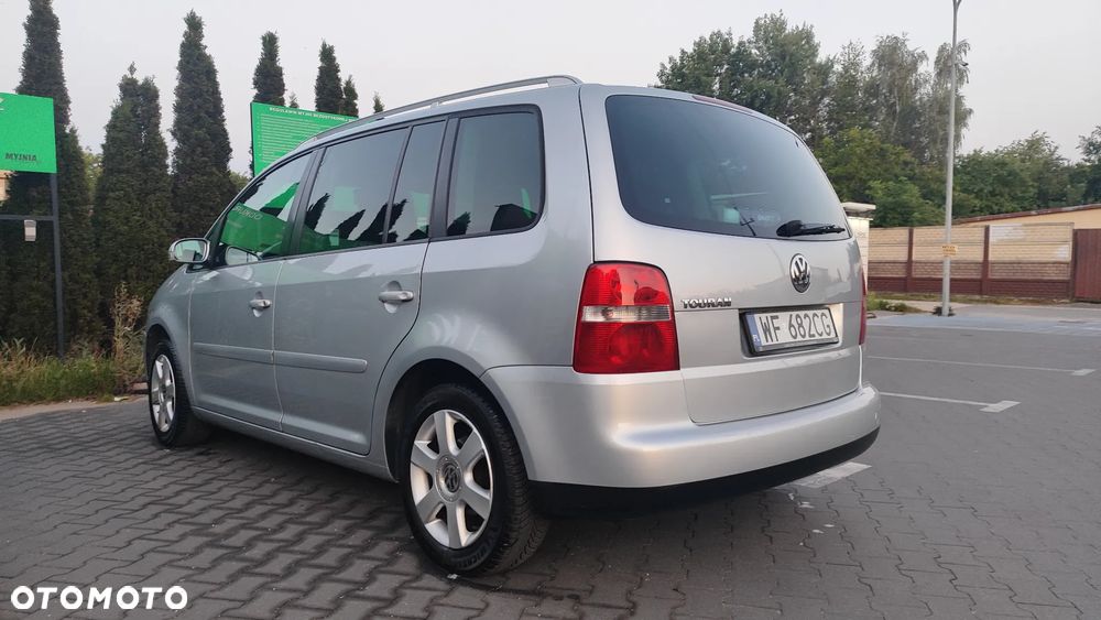 Volkswagen Touran - 7