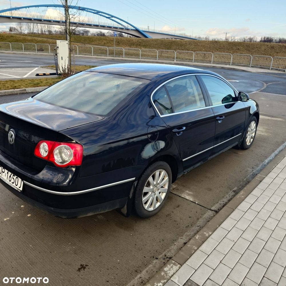 Volkswagen Passat 2.0 FSI Comfortline - 13