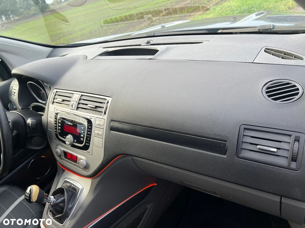 Ford Kuga 2.0 TDCi Titanium - 15
