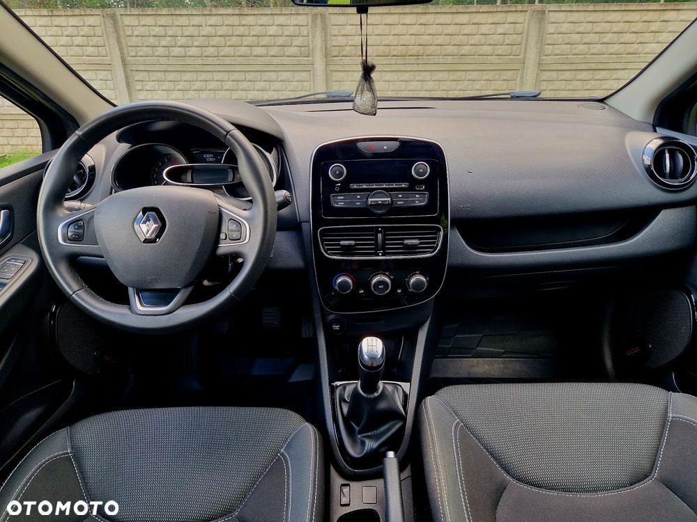 Renault Clio 1.2 16V 75 Experience - 17