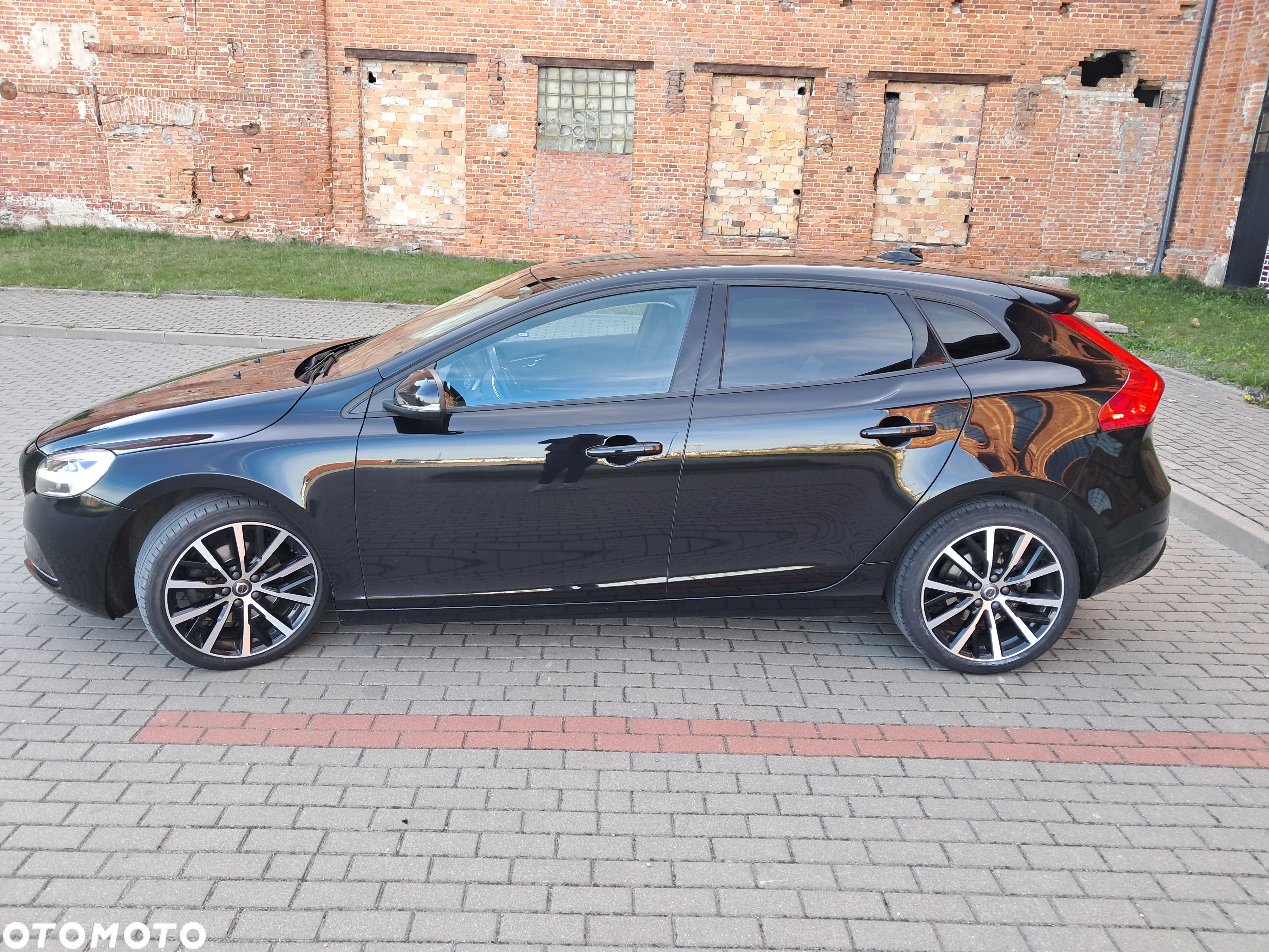 Volvo V40 T2 Momentum - 3