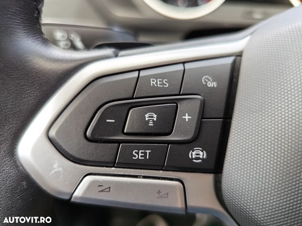Volkswagen Tiguan - 24