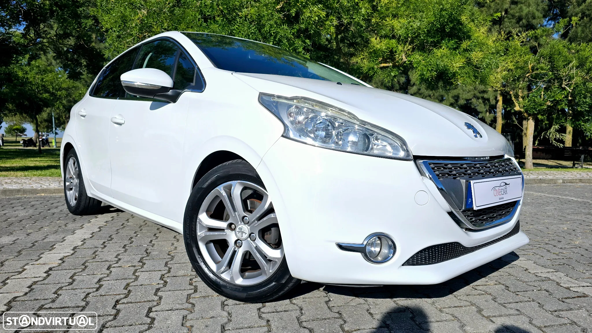 Peugeot 208 1.6 e-HDi Allure 2-Tronic - 7