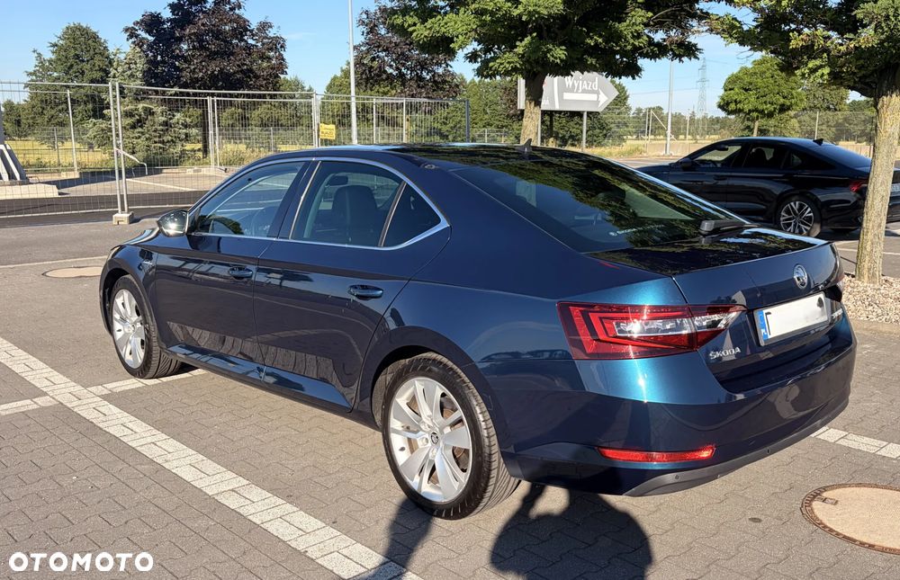 Skoda Superb 2.0 TDI L&K DSG - 3