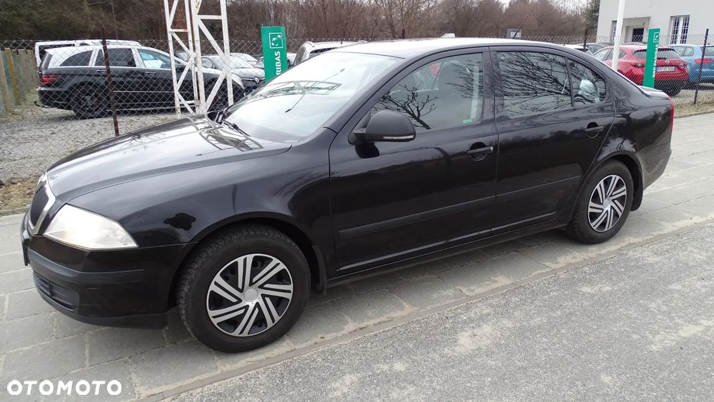 Skoda Octavia 1.6 Active - 1