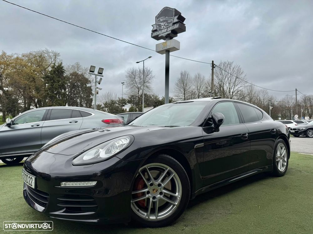 Porsche Panamera Standard - 4