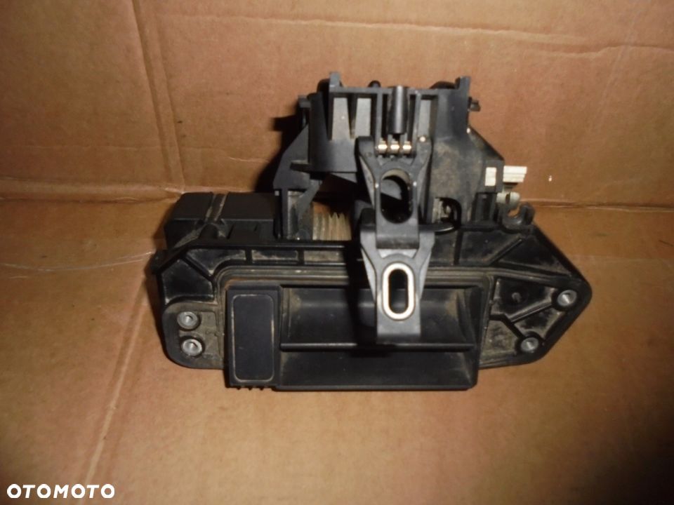 Zamek klapy Mercedes W211 E-KLASA KOMBI BDB. A2117400893 - 1