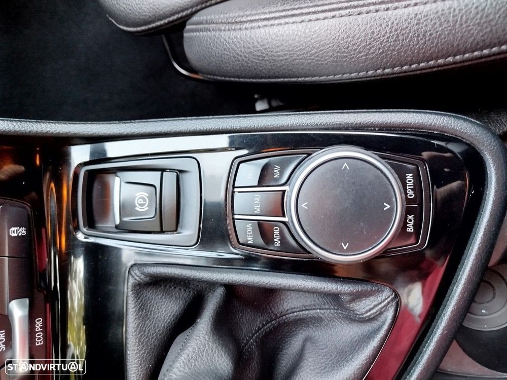 BMW 216 Gran Tourer - 8