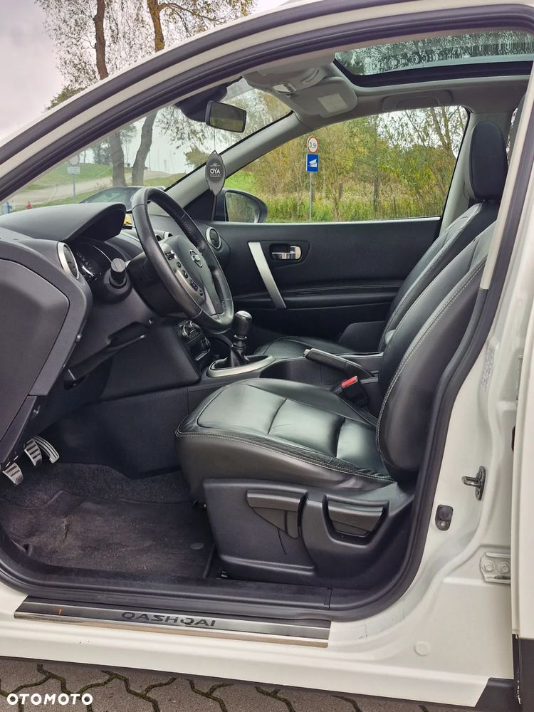 Nissan Qashqai 2.0 4 x 4 360 - 14