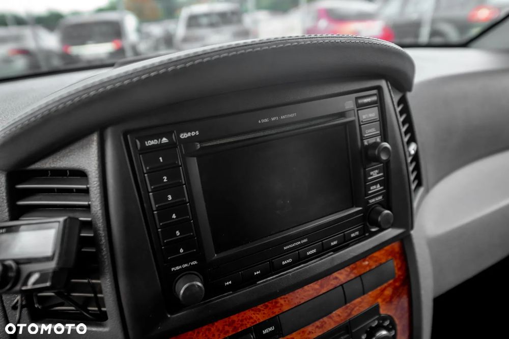 Jeep Grand Cherokee 5.7 V8 HEMI Automatik Overland - 27