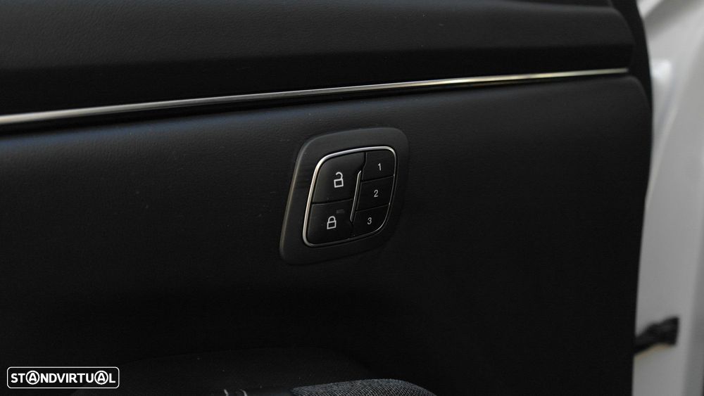 Ford Mustang Mach-E 98.7 kWh Premium - 48