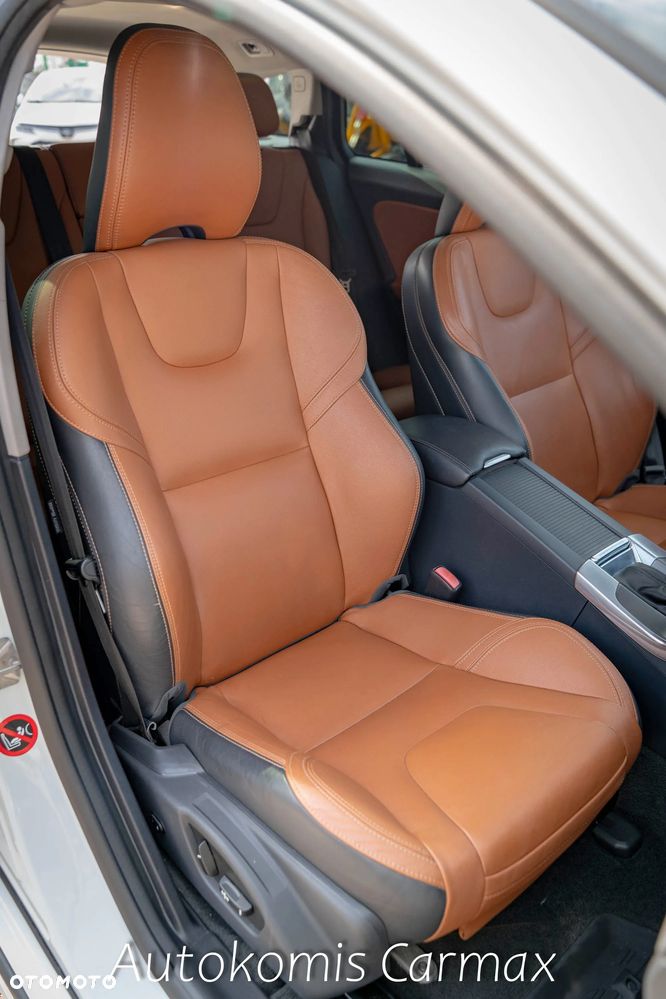 Volvo V60 Cross Country T5 AWD Summum - 18