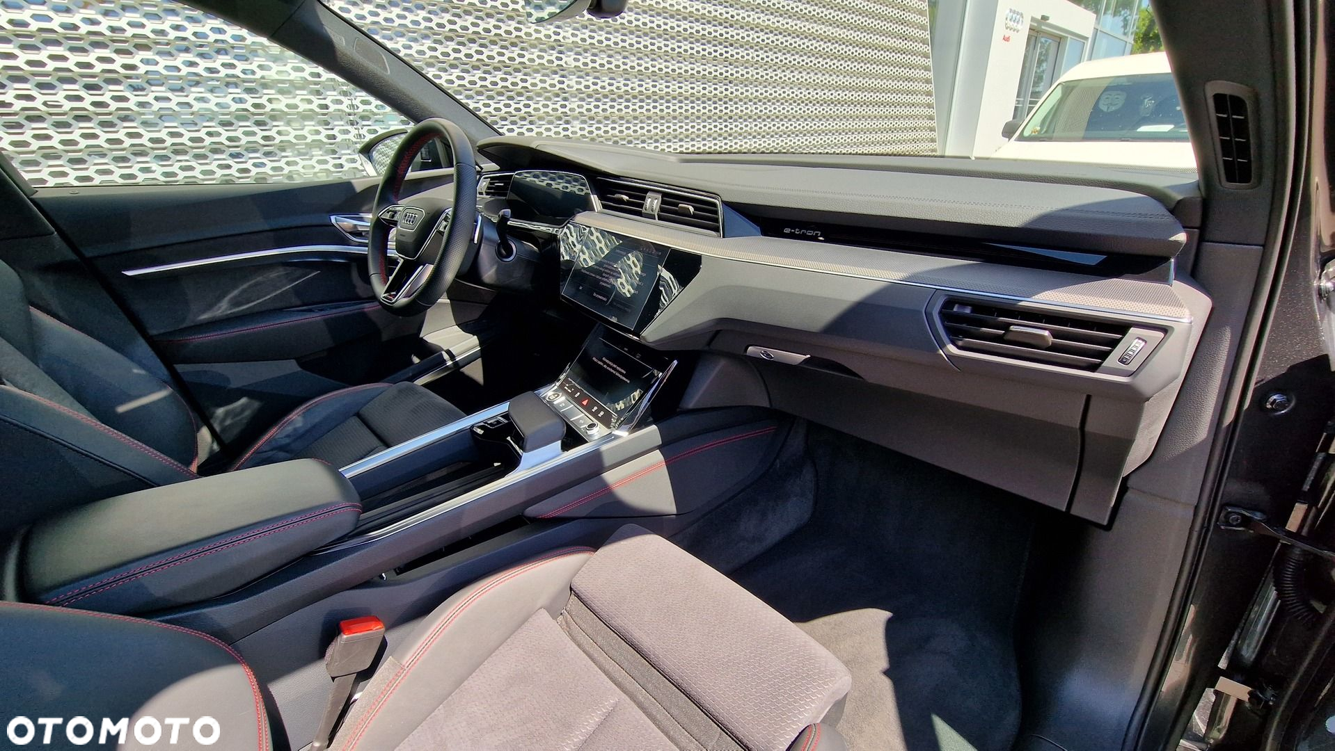 Audi Q8 - 16