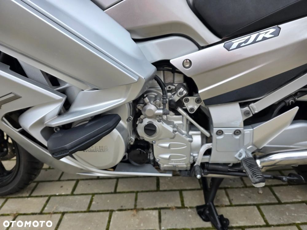 Yamaha FJR - 34