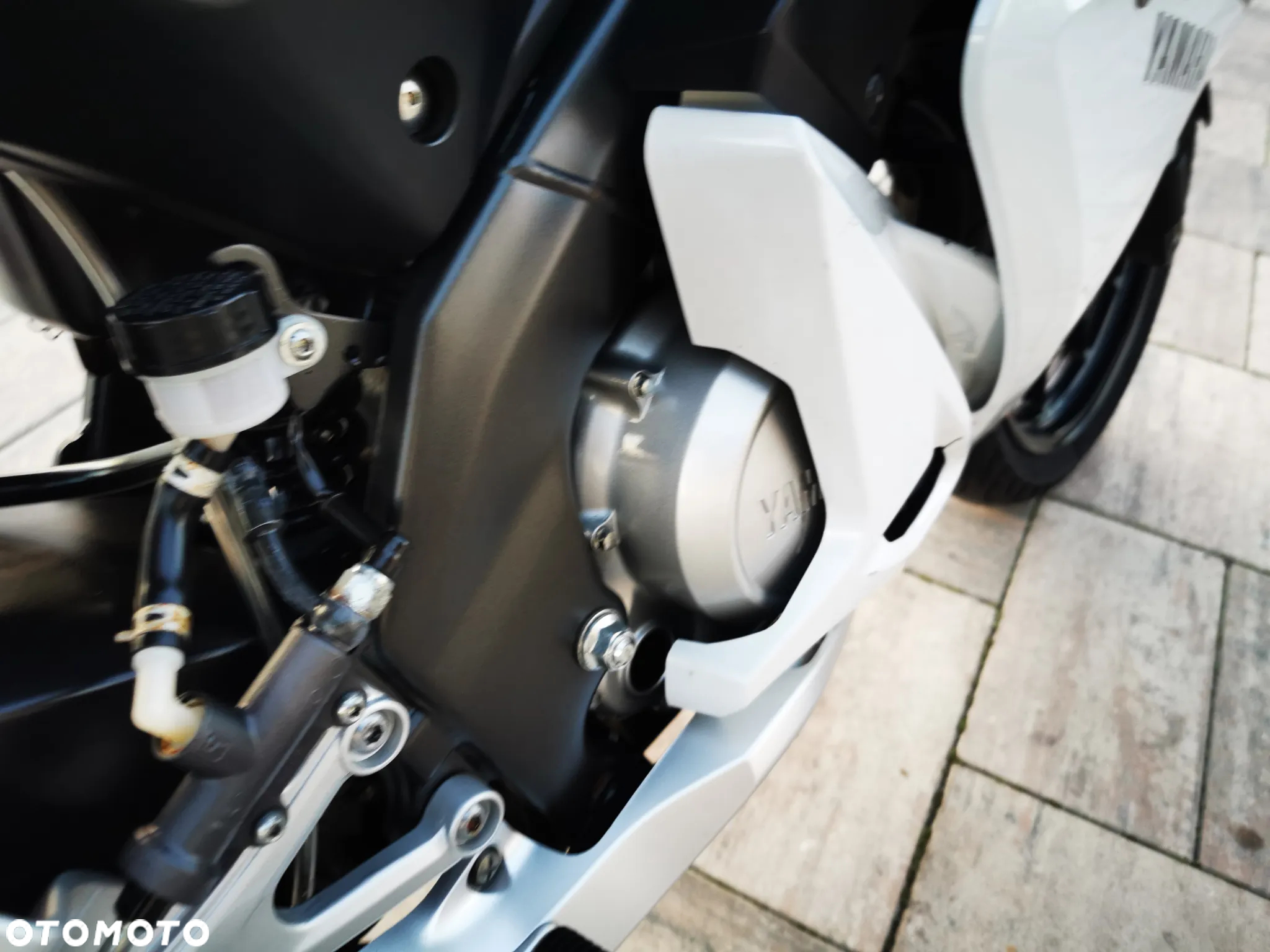 Yamaha YZF - 16