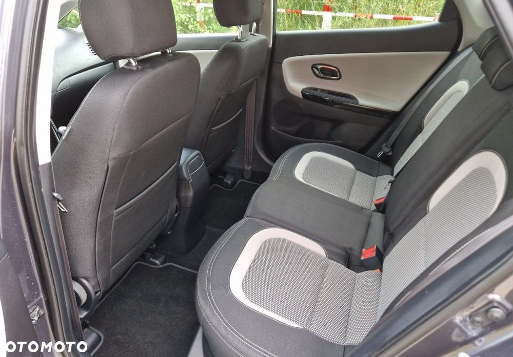 Kia Ceed - 27