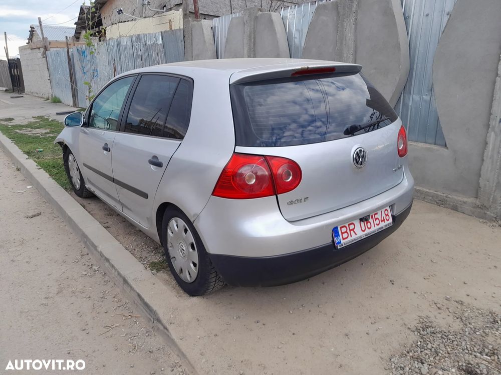 Dezmembrez Golf 5 1.6fsi 85kw cod motor Grau - 1