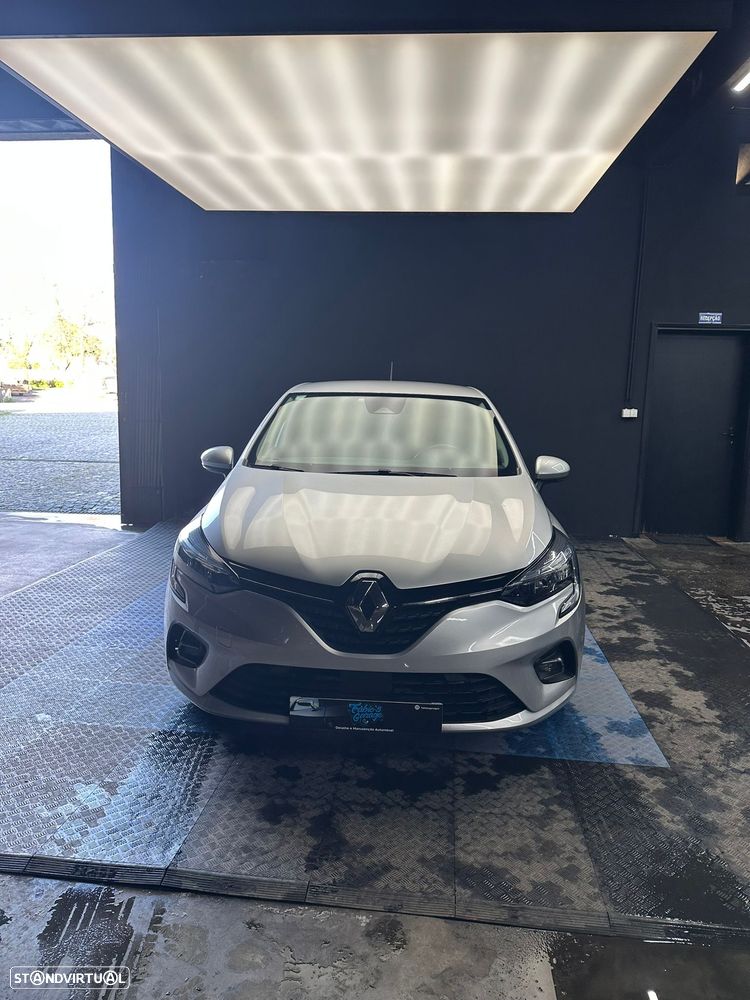 Renault Clio - 1