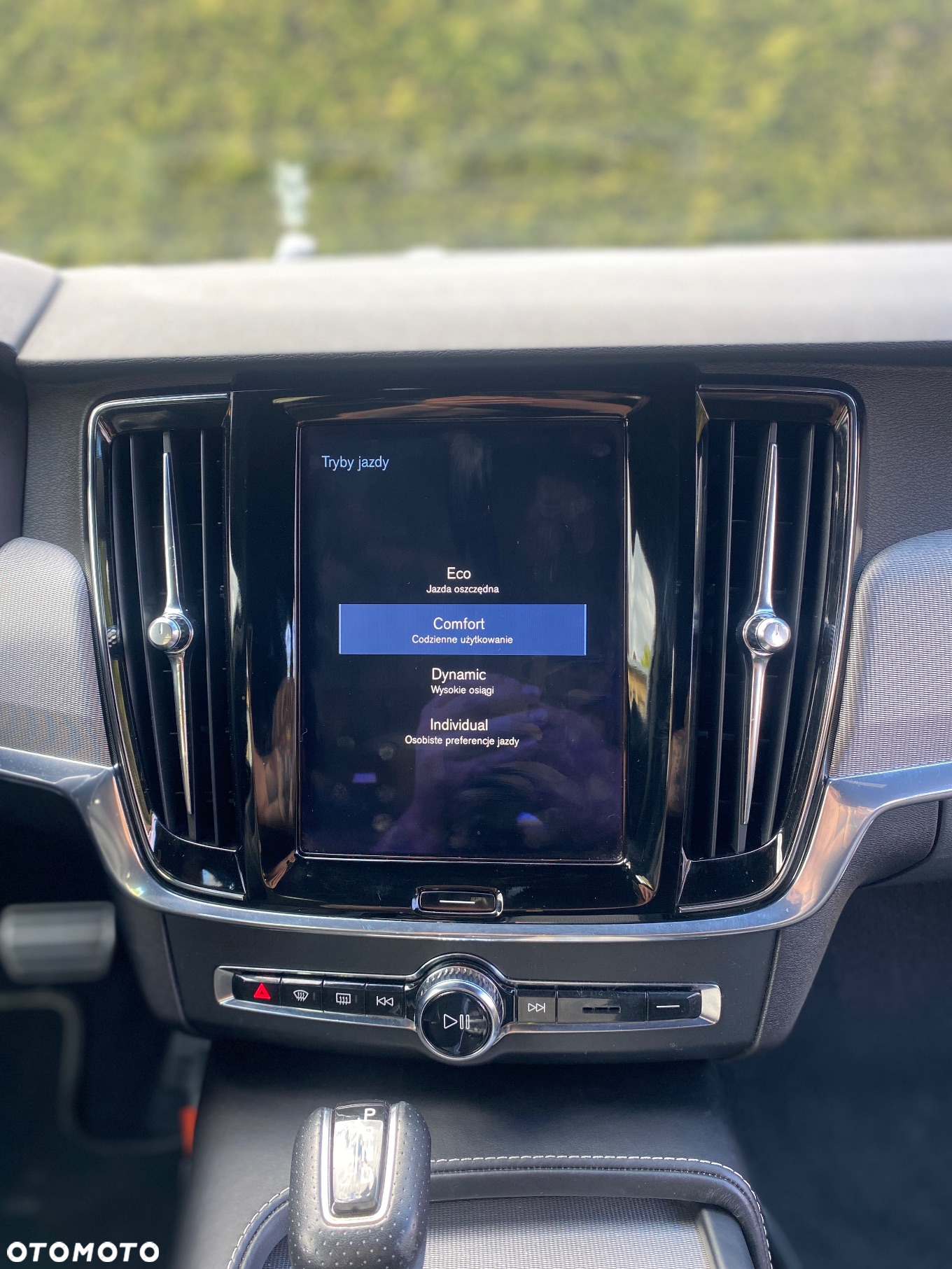 Volvo V90 D3 R-Design - 12