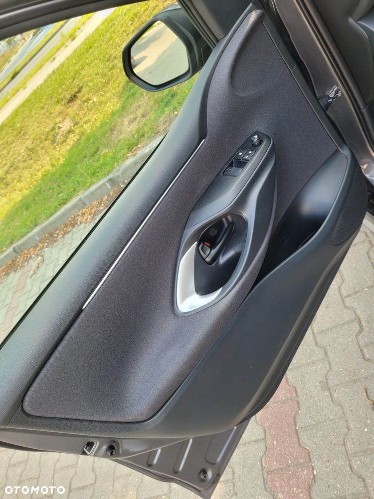 Toyota Yaris - 10