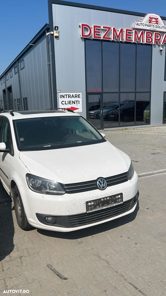 Dezmembram Volkswagen Touran 1.6 diesel din 2012 - 3