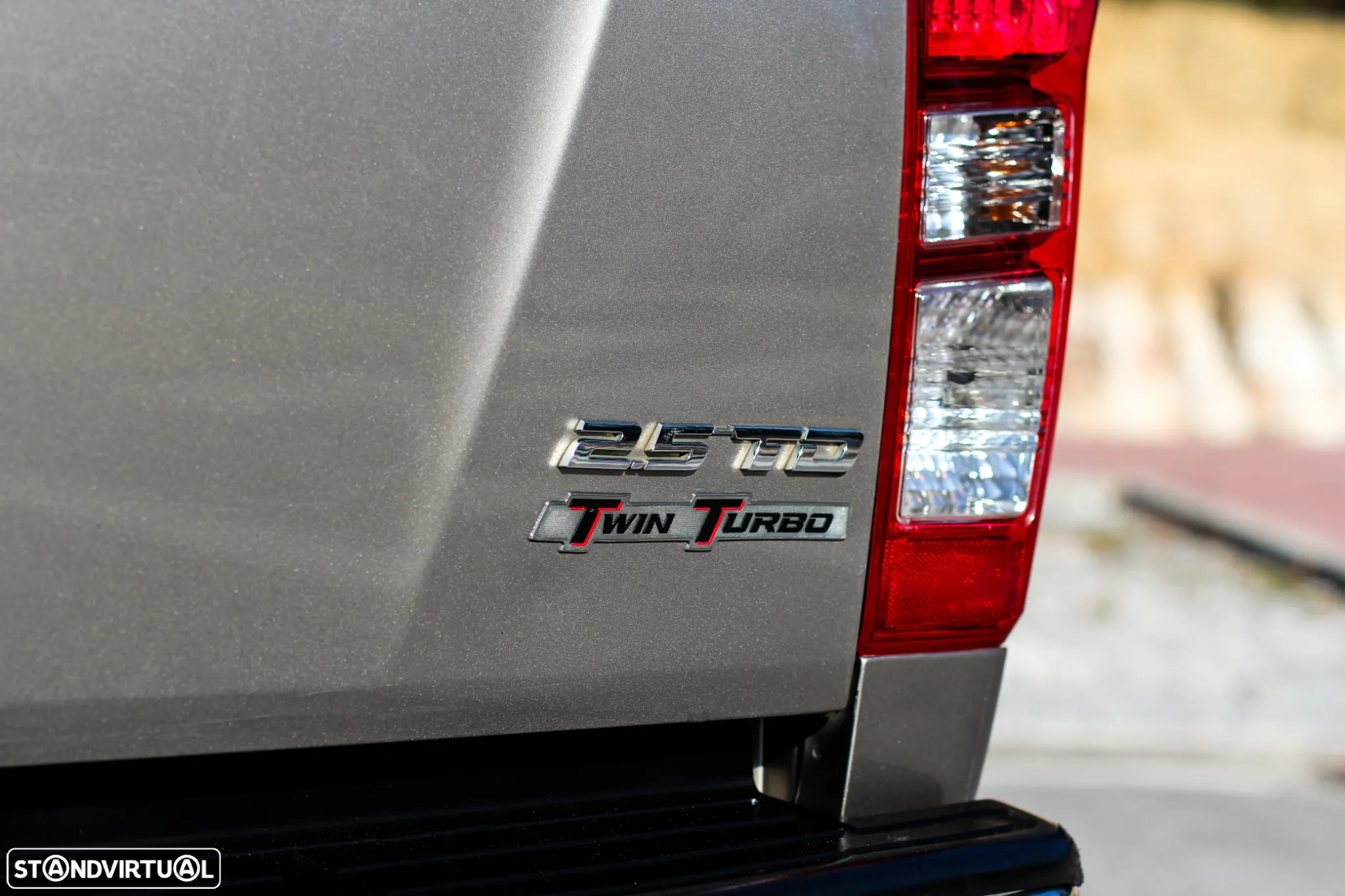 Isuzu D-Max 2.5 DTi CD 4WD LS Sport Edition - 10