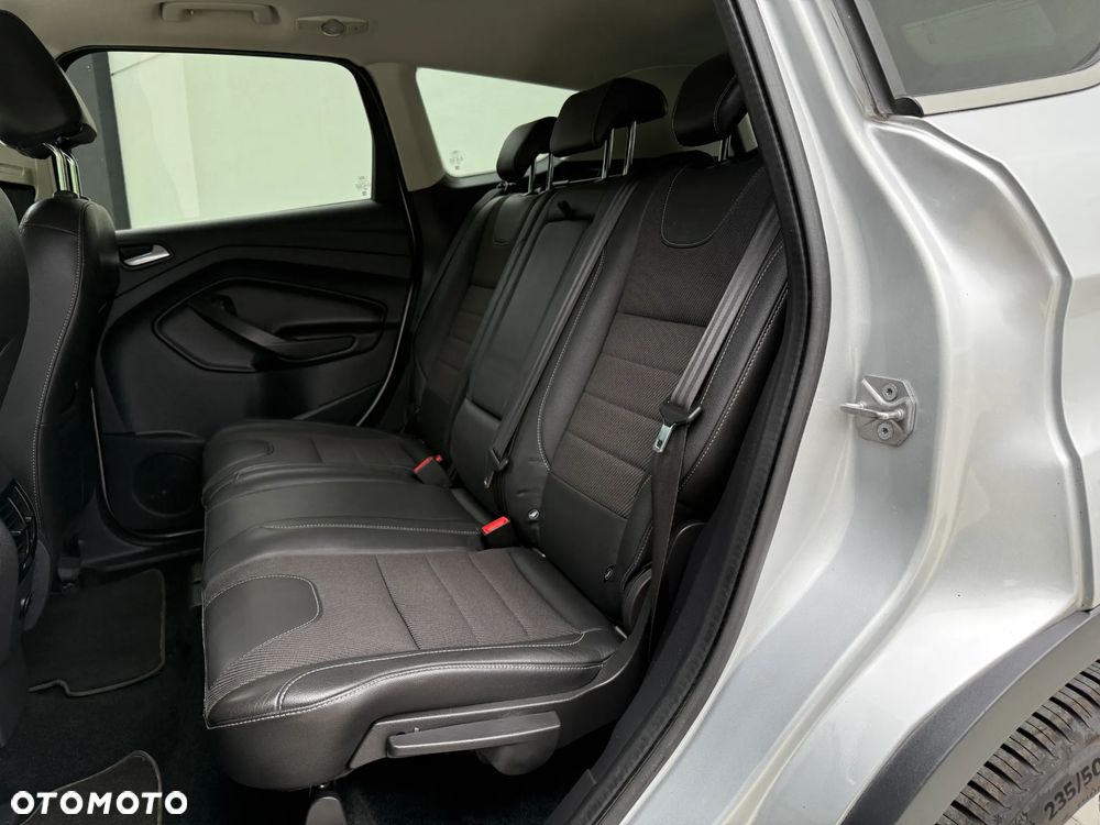 Ford Kuga - 25