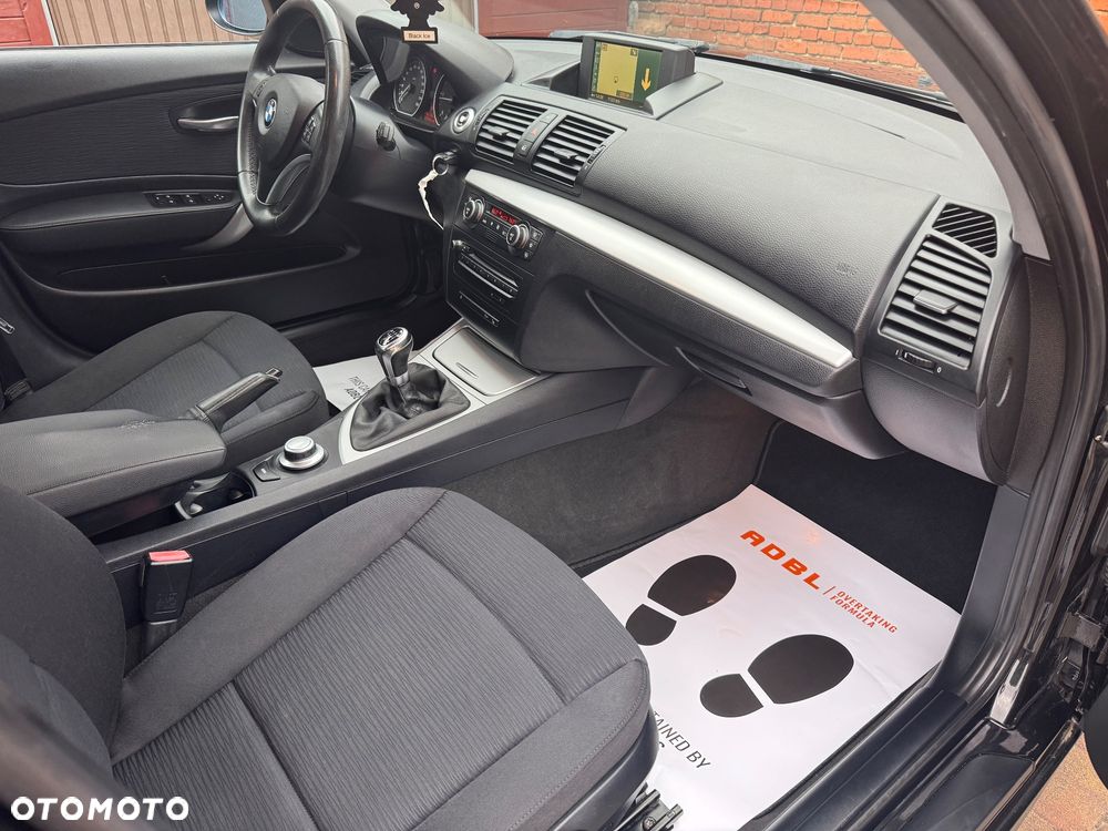 BMW Seria 1 120d - 14