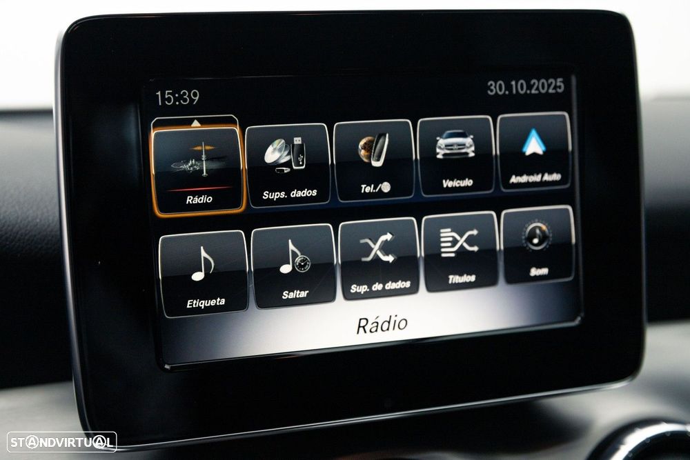 Mercedes-Benz CLA 200 d Shooting Brake AMG Line Aut. - 41